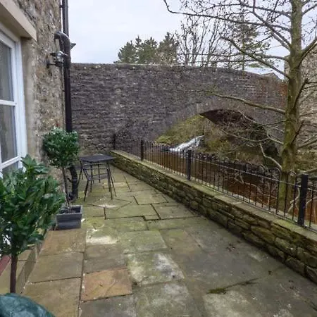 Brig End * Langthwaite